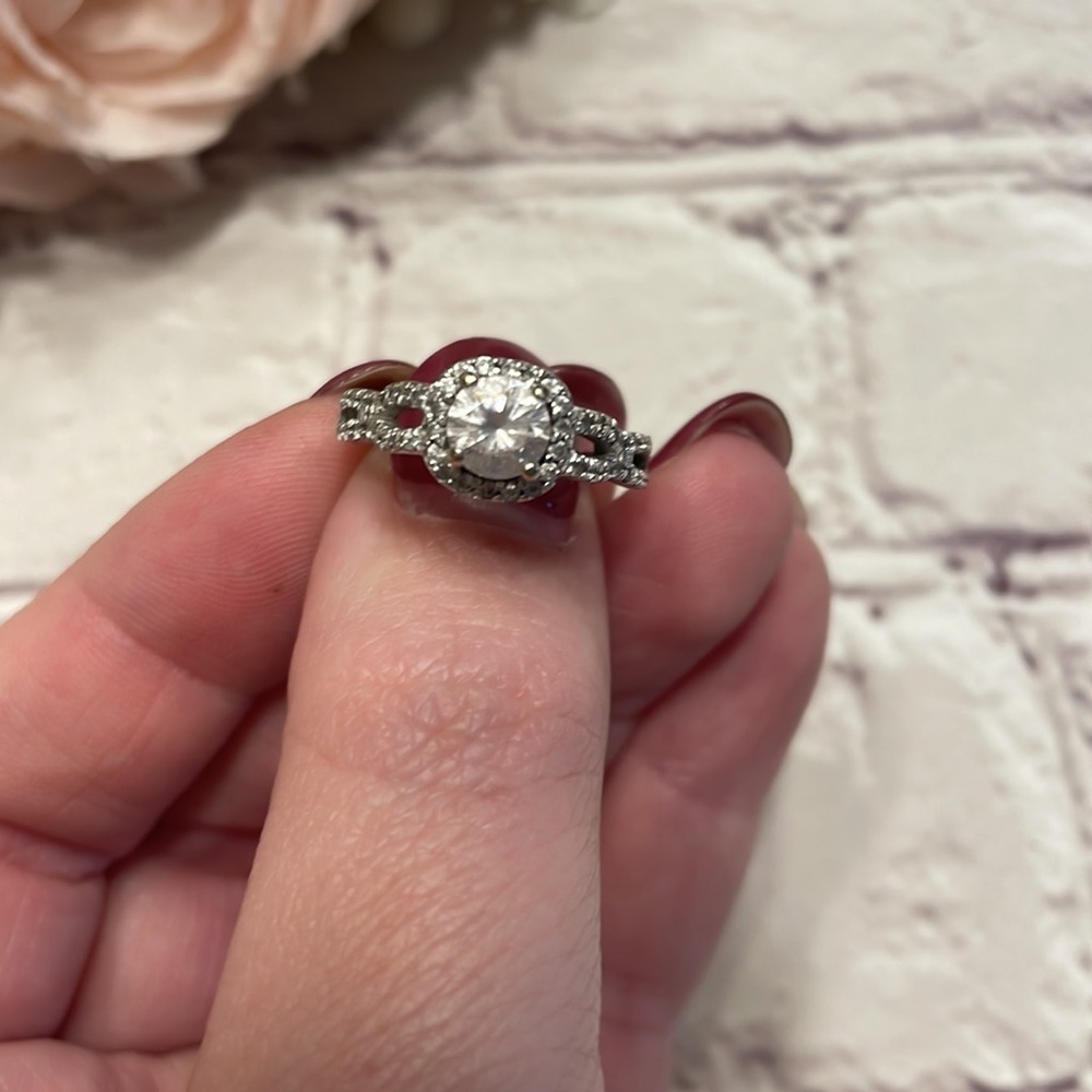 Engagement Ring - Picture 3 of 4